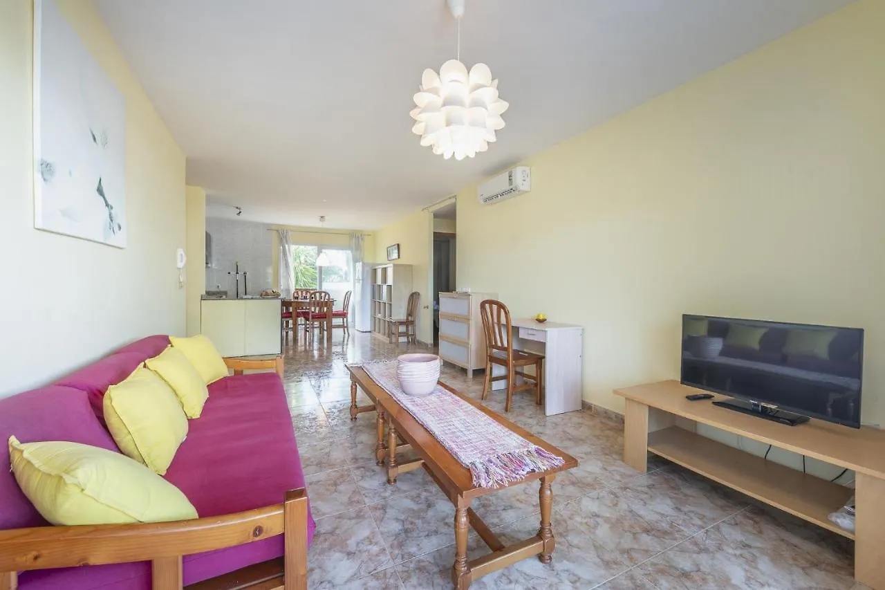 Tio Max Apartment I Colonia de Sant Jordi İspanya